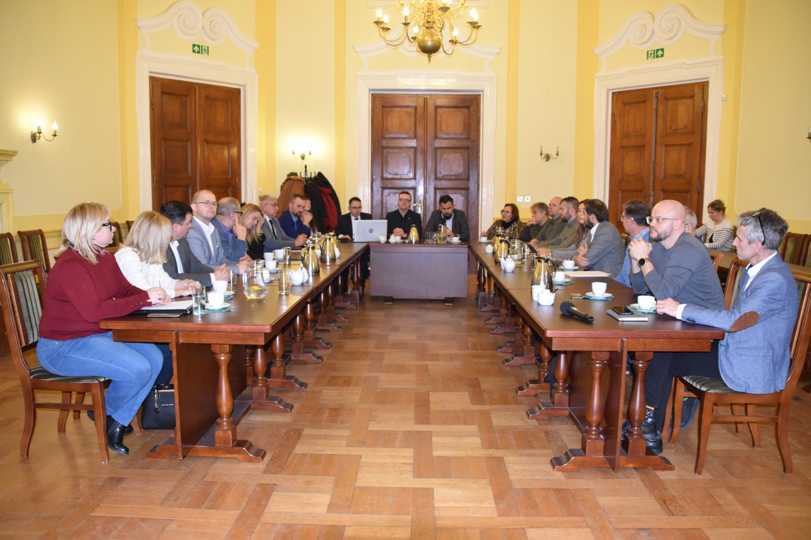 Na zdjęciu uczestnicy spotkania